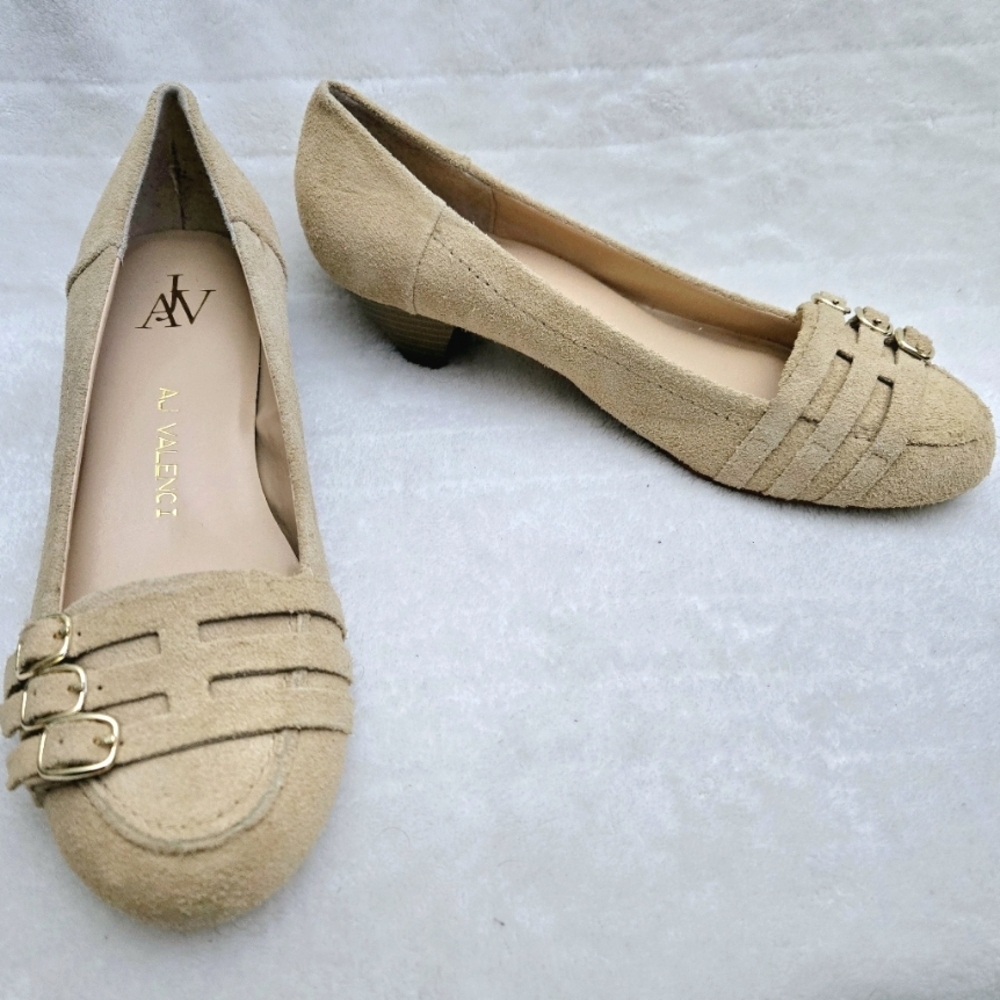 Al Valence Beige Suede Loafers Low Block Heel Buckle Comfort Shoes Womens Sz 7.5
